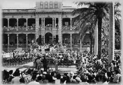 Statehood celebration at ‘Iolani Palace, 1959. (Photo by George Bacon.)
